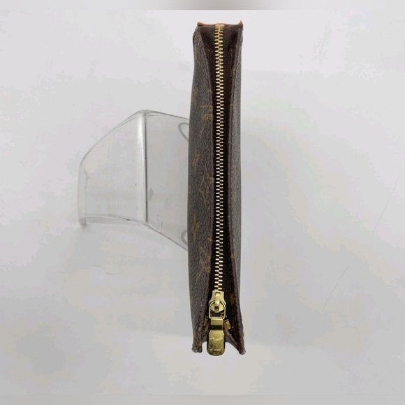 100% Authentic Louis Vuitton Monogram Pouch - Picture 6 of 9